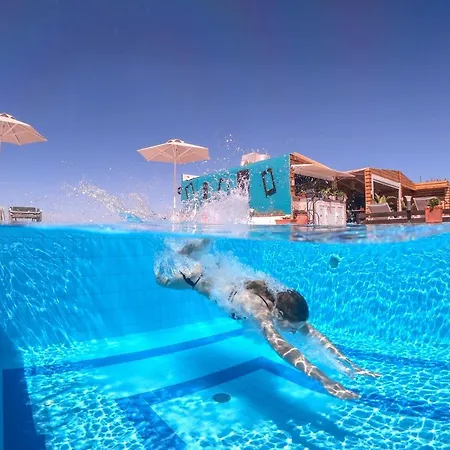 Giannarakis Beach *